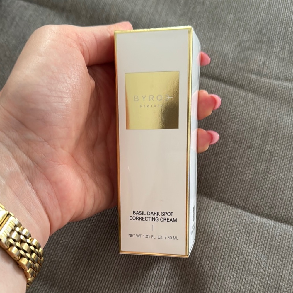 BYROE Basil Dark Spot Correcting Cream